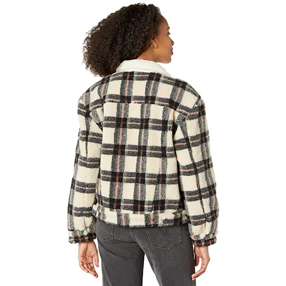 Levi's Womens Trucker Jacket Ex-Boyfriend All Over Sherpa Plaid Beige Size S NWT - Picture 2 of 12
